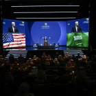 Donald Trump pronuncia un discurso en el Foro de Inversiones Estados Unidos-Arabia Saudita en el Centro John F. Kennedy