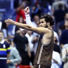El español Carlos Alcaraz reacciona tras un punto durante el partido de segunda ronda del torneo individual masculino de tenis contra el portugués Jaime Faria, en la cuarta jornada del US Open, celebrado en el Centro Nacional de Tenis Billie Jean King de la USTA, en la ciudad de Nueva York, el 2 de septiembre de 2026.