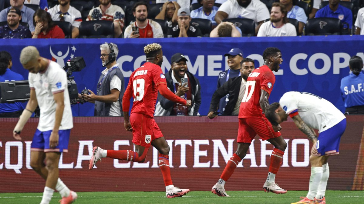 Selección panameña celebra su gol frente a Estados Unidos