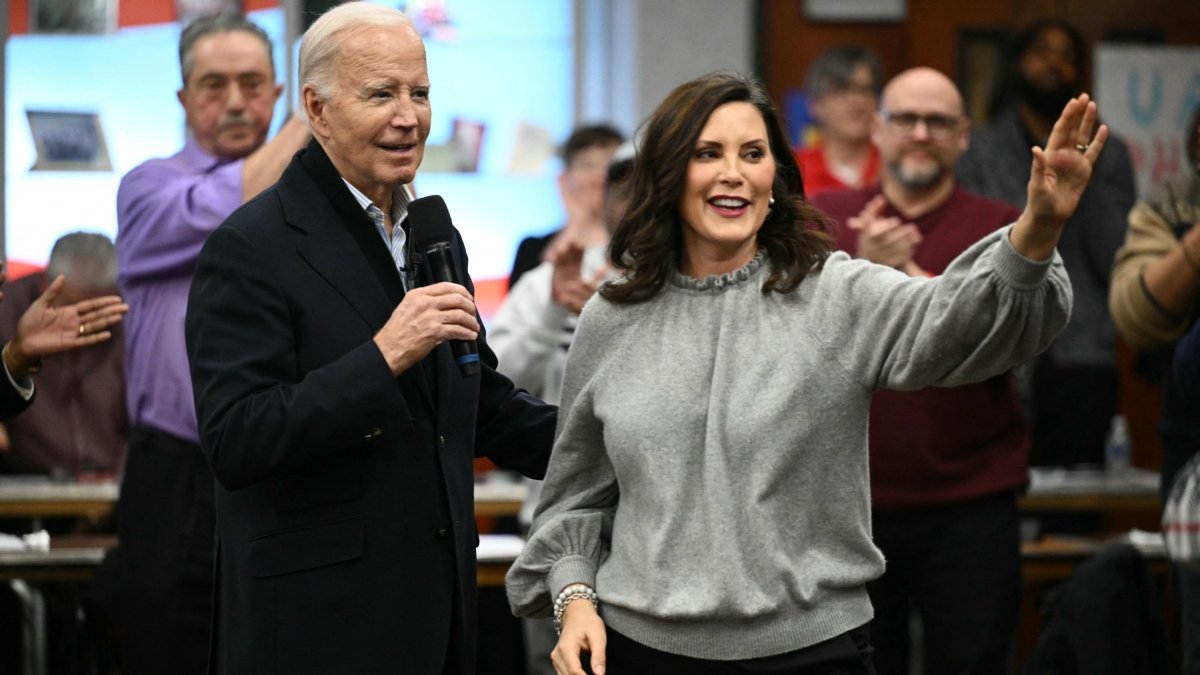 Gretchen Whitmer y Joe Biden
