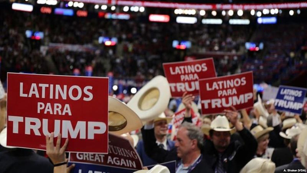 Según las últimas encuestas, Trump supera el 40% entre los hispanos/ Voice of America