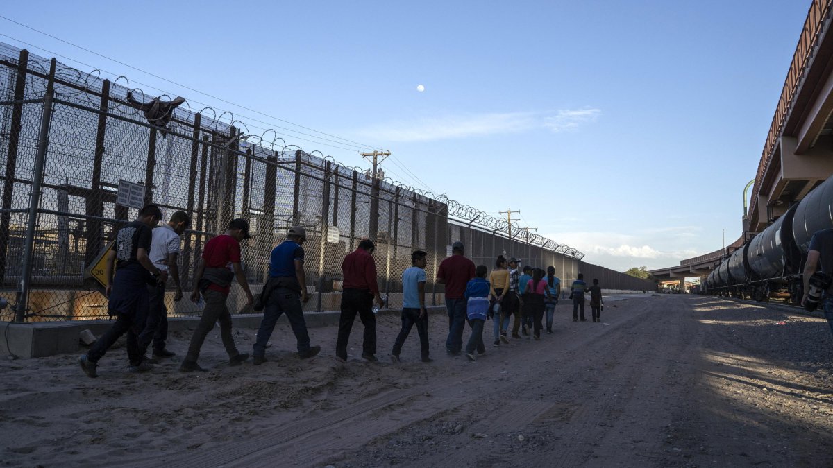 Texas: Border Patrol finds clandestine tunnel in El Paso used for human ...