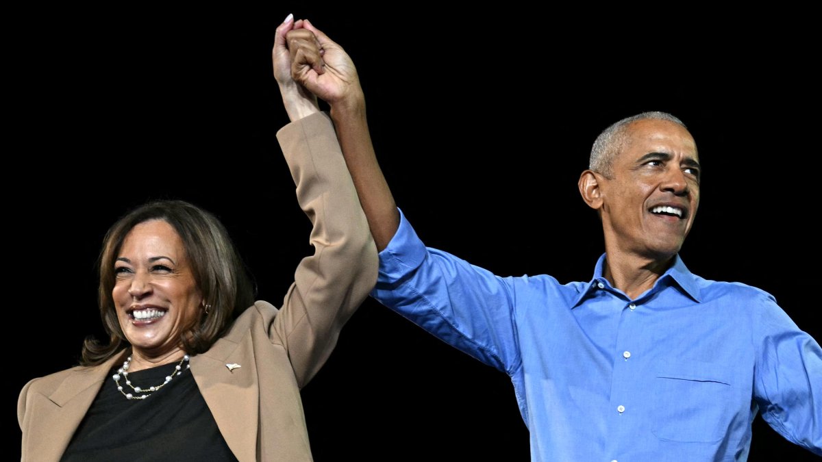Harris and Obama at a rally in Georgia