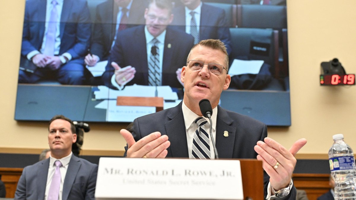 Secret Service director and Republican Pat Fallon get into a shouting ...
