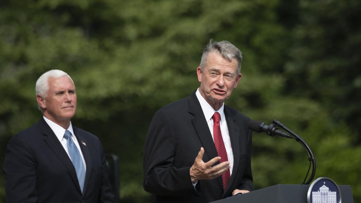 Gobernador de Idaho, Brad Little