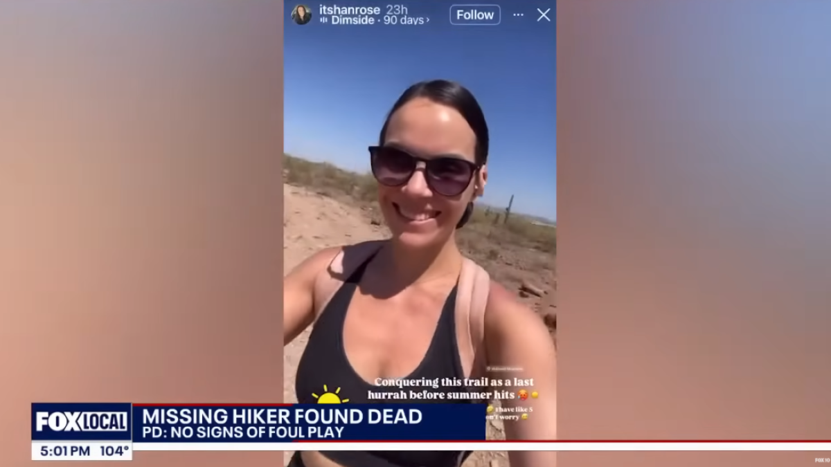 Hannah Moody en una ruta de senderismo