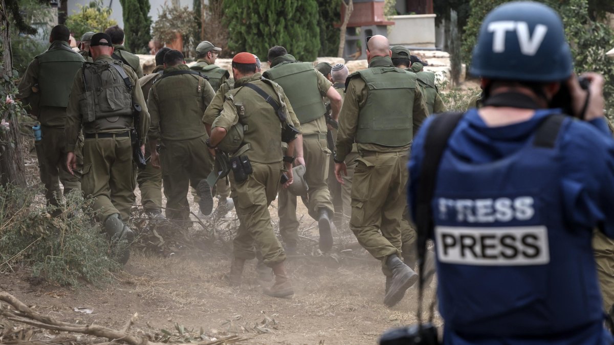 A photographer in Gaza (illustrative image)