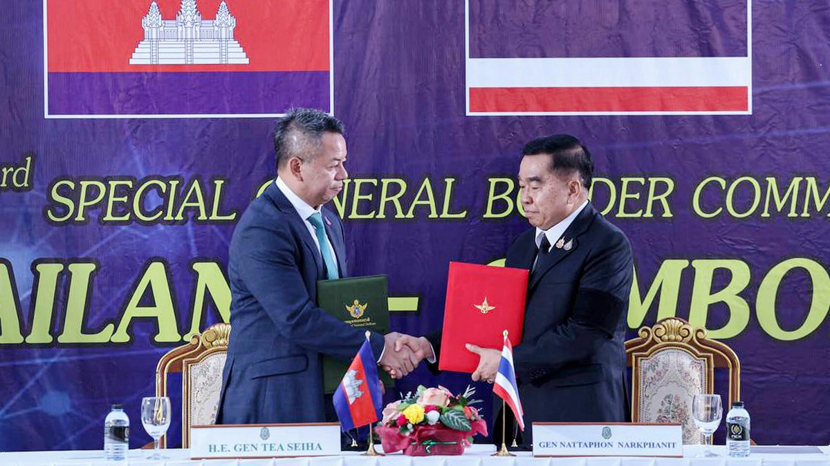 The defense ministers of Thailand and Cambodia.