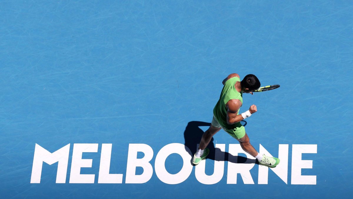 Alcaraz celebra un punto ante Hanfmann