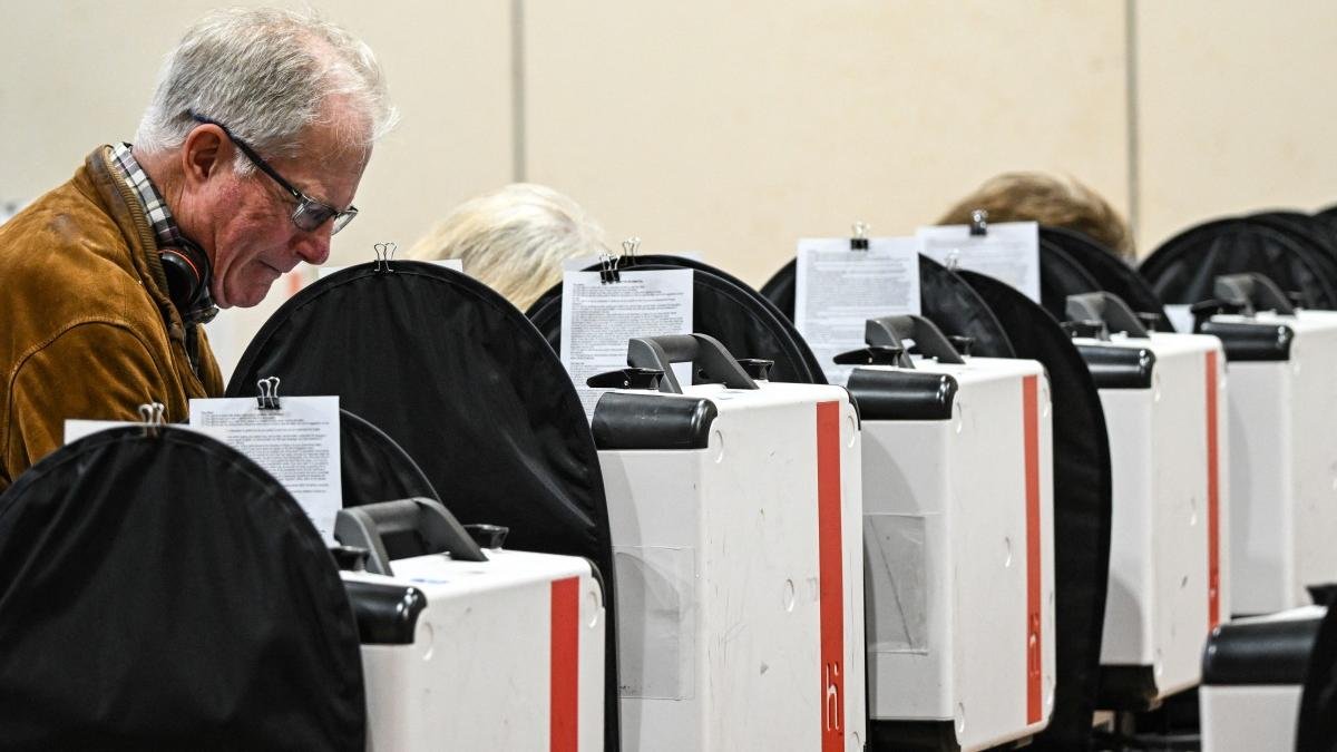Texans vote on primary election day.
