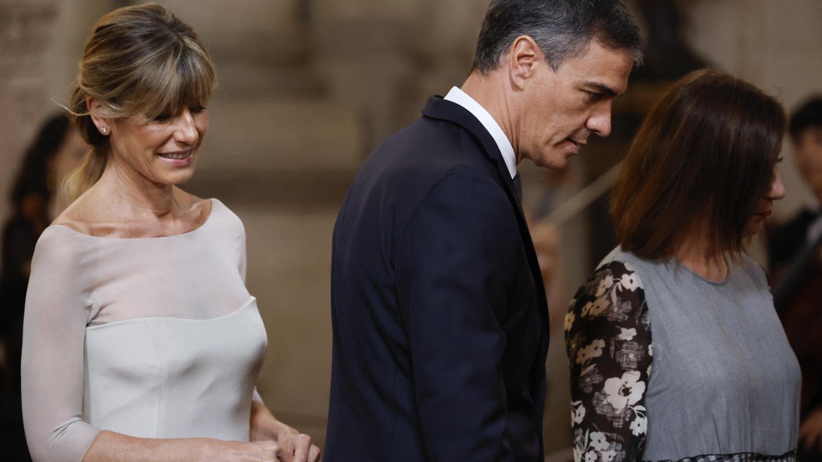 El presidente del Gobierno de España, Pedro Sánchez, y su esposa, Begoña Gómez.