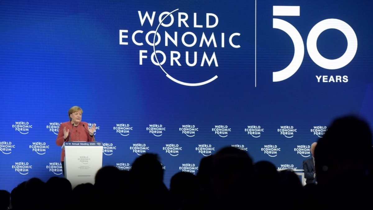 World Economic Forum at 50 / Cordon Press.