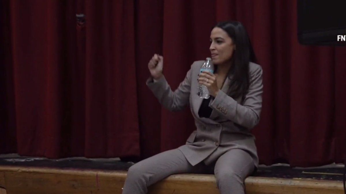 Alexandria Ocasio-Cortez en un townhall / Vídeo (FreedomNews).