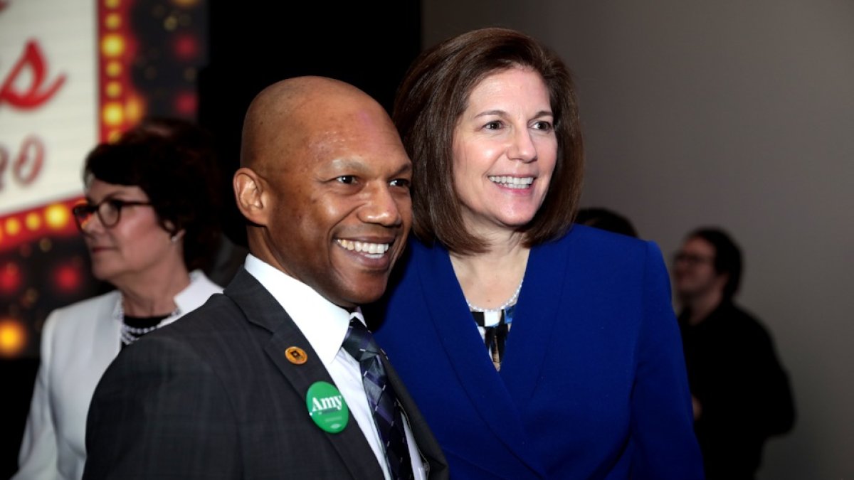 Ross Wilburn y Catherine Cortez Masto / Gage Skidmore (Flickr).