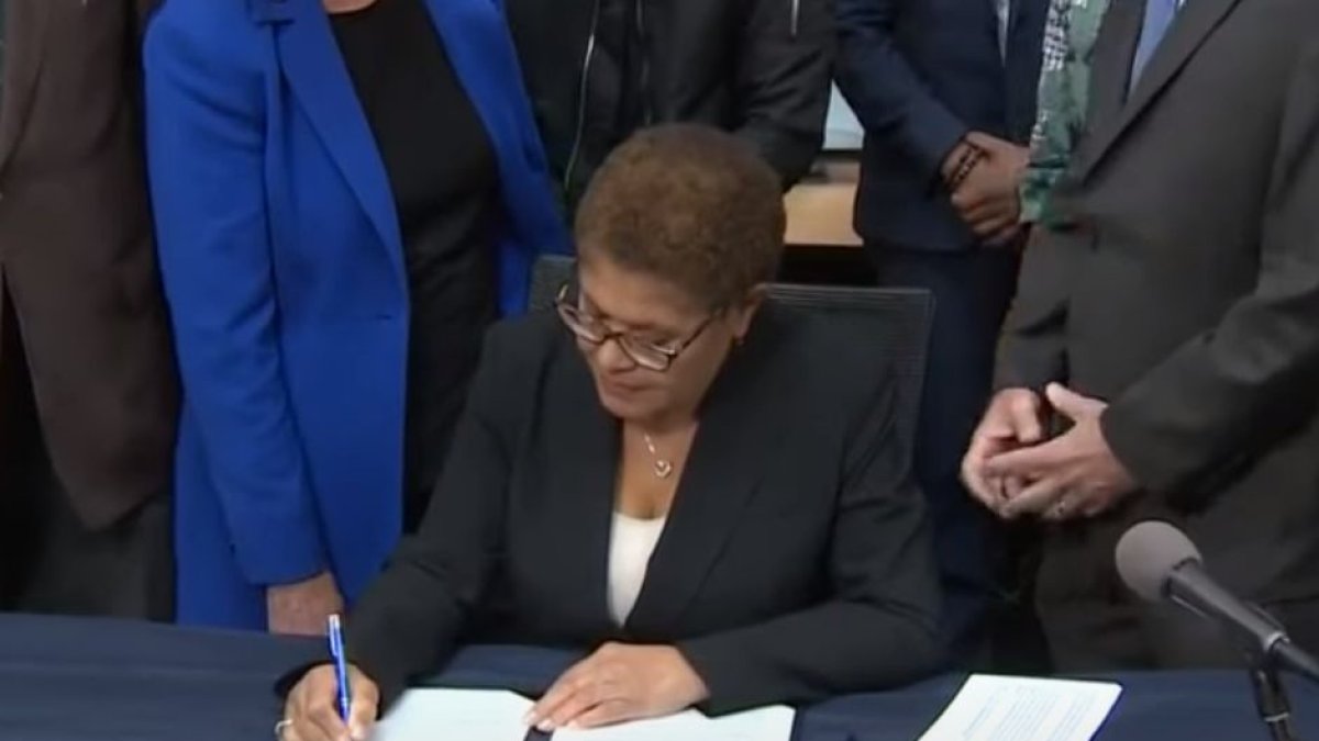 Captura de video/ 
CBS Los Angeles