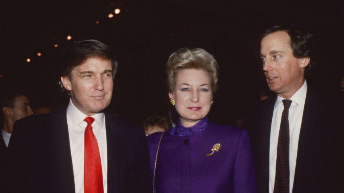 Muere Maryanne Trump Barry, ex juez y hermana mayor de Donald Trump, a los 86 años | Cordon Press November 12, 2016 - New York, New York, U.S. - DONALD TRUMP over the years..Donald Trump, sister Maryanne Trump Barry, brother Robert Trump..Photos by , Photos Inc 2016 (Credit Image: Â© Sonia Moskowitz/Globe Photos via ZUMA Wire)