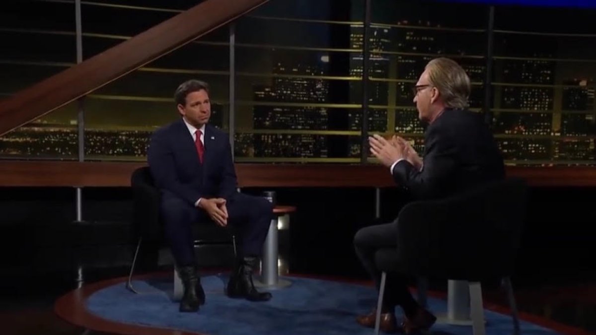 Ron DeSantis conversa con Bill Maher en su show 