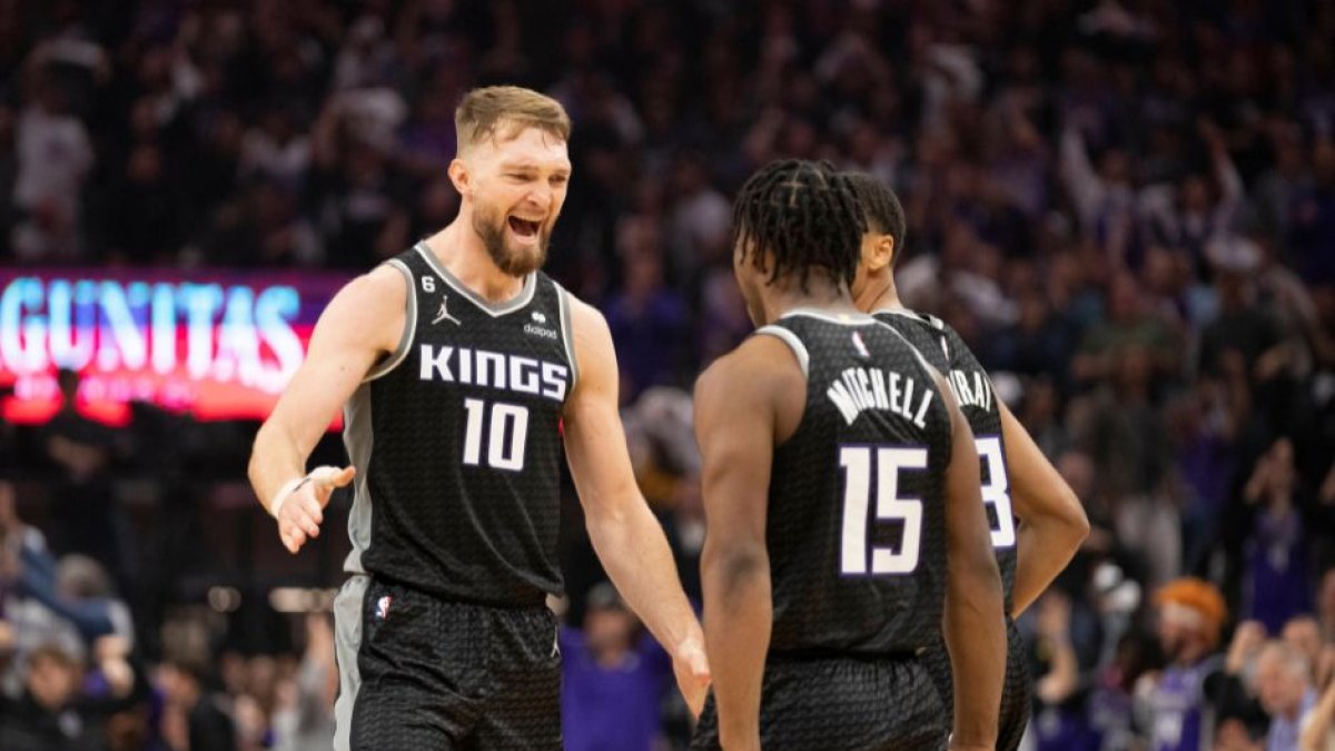 Sabonis y Mitchell, jugadores de Sacramento Kings / Cordon Press