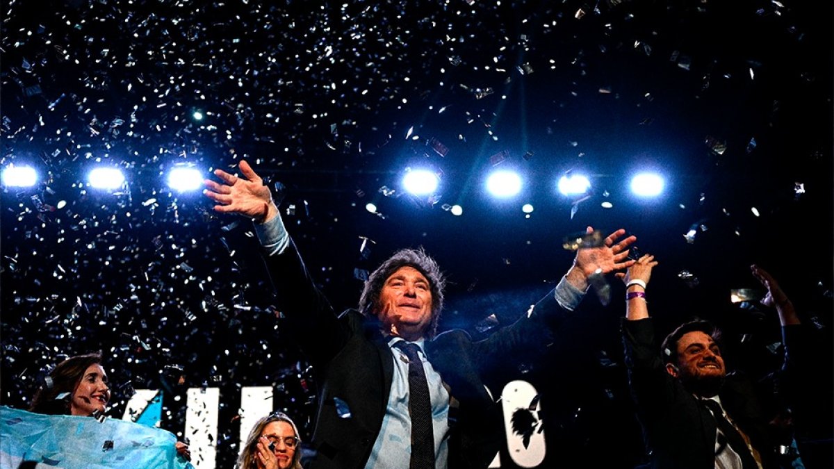 Javier Milei gana las elecciones en Argentina
(Photo by Luis ROBAYO / AFP)