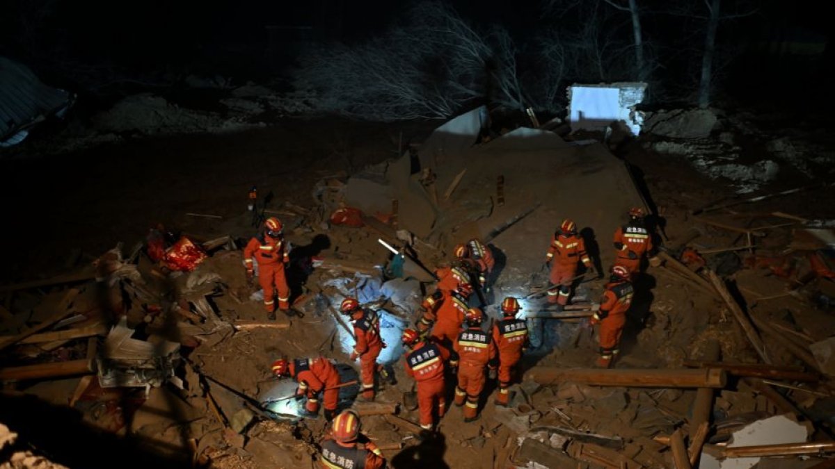 Earthquake in northwest China leaves more than a hundred dead (Cordon Press)