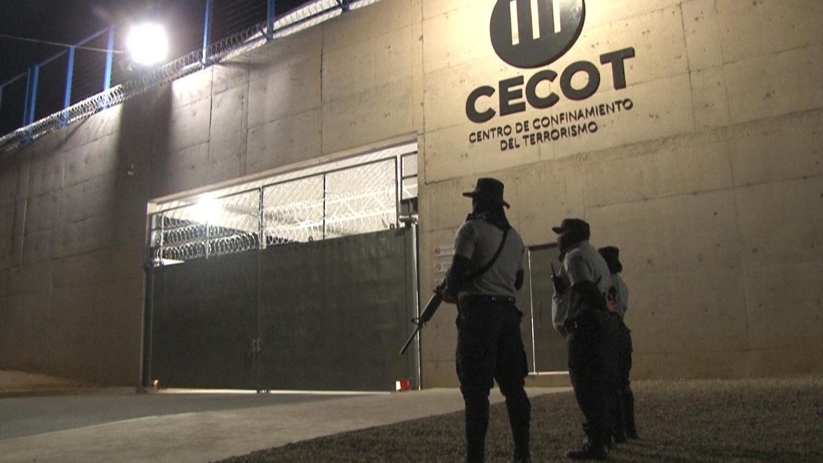 La megacárcel de El Salvador | Captura video AFP