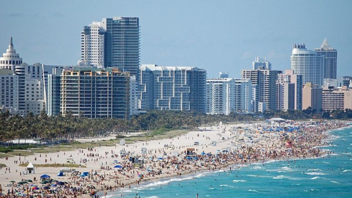 Miami Beach to implement curfews and restrict beach access for spring break