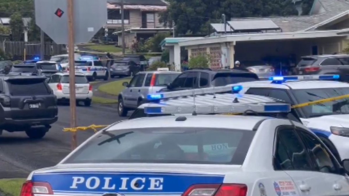 La policía en Honolulu / Video capture (Twitter @LynnKawano)