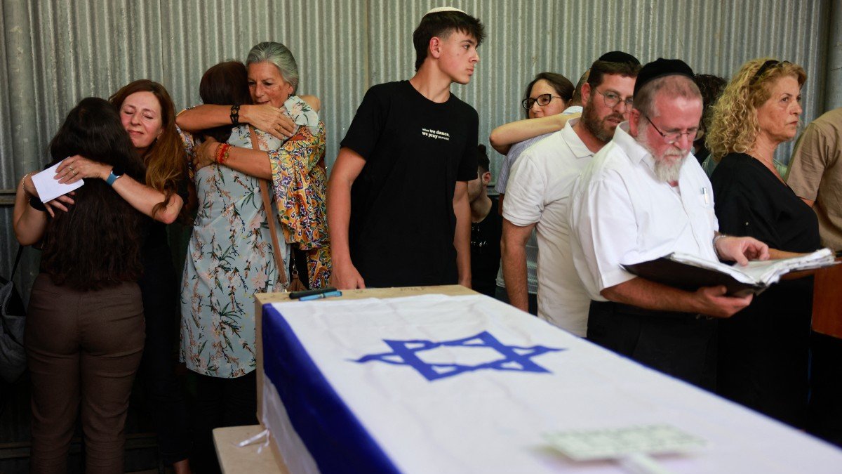 Funeral de Shani Louk, una joven germno-israelí asesinada por Hamás el 7 de octubre (Menahem Kahana/AFP)