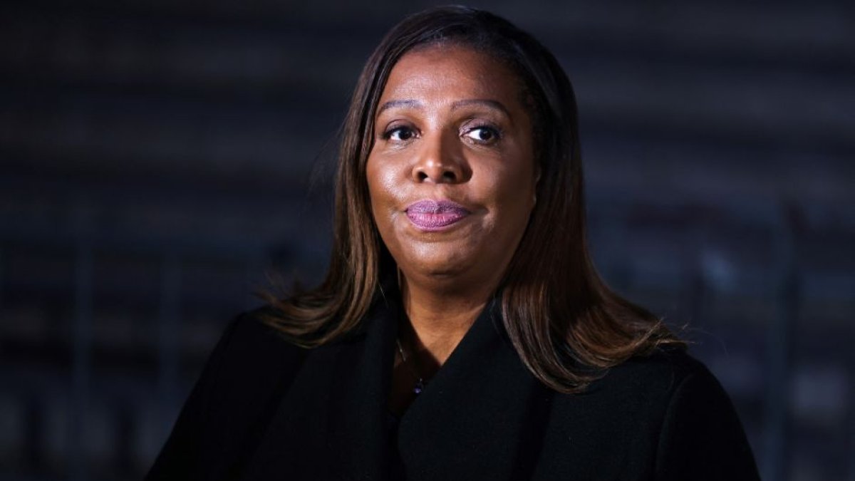 Letitia James en las afueras de la Corte Suprema de Nueva York/ Charly Triballeau