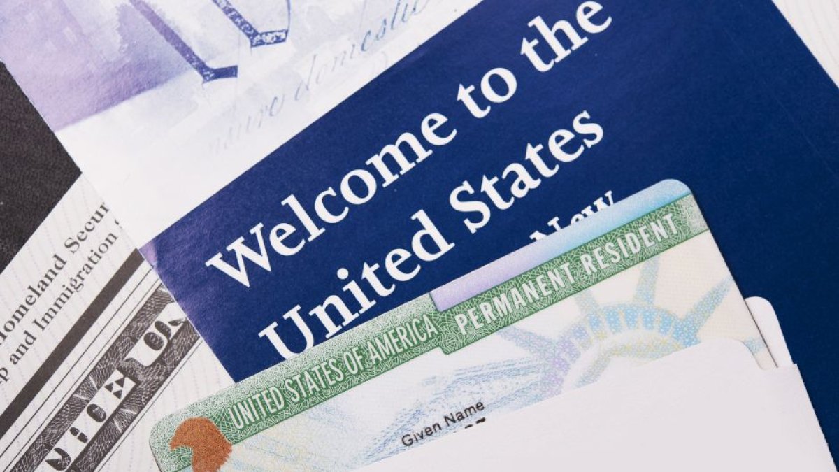 Documento con una Green Card