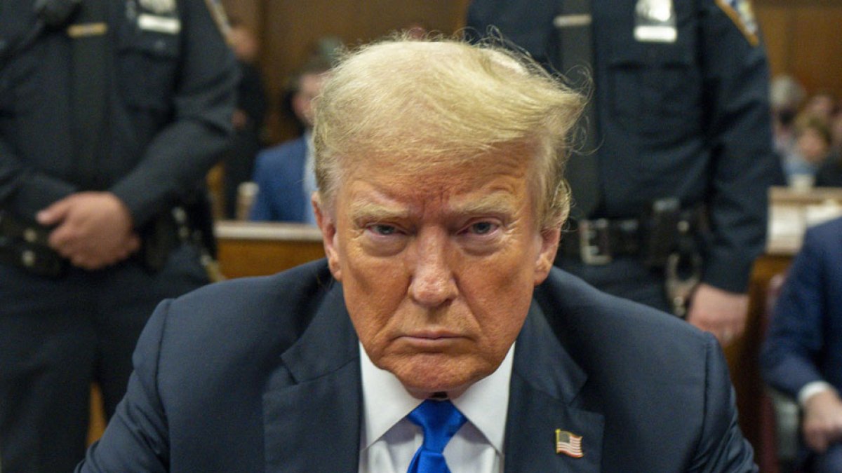 (Steven Hirsch/Pool via USA TODAY NETWORK/Sipa USA)