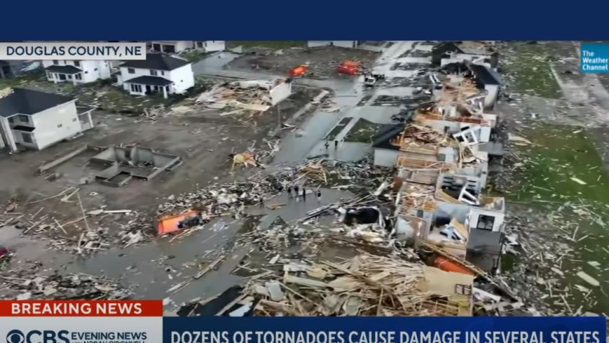 Los daños materiales que ha dejado el mal tiempo (Captura de pantalla YouTube CBS)