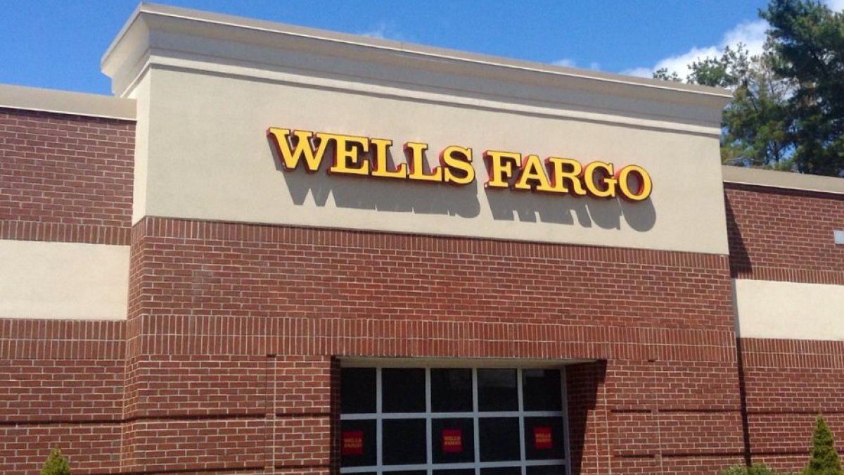 Fachada de Wells Fargo (Mike Mozart / Flickr)