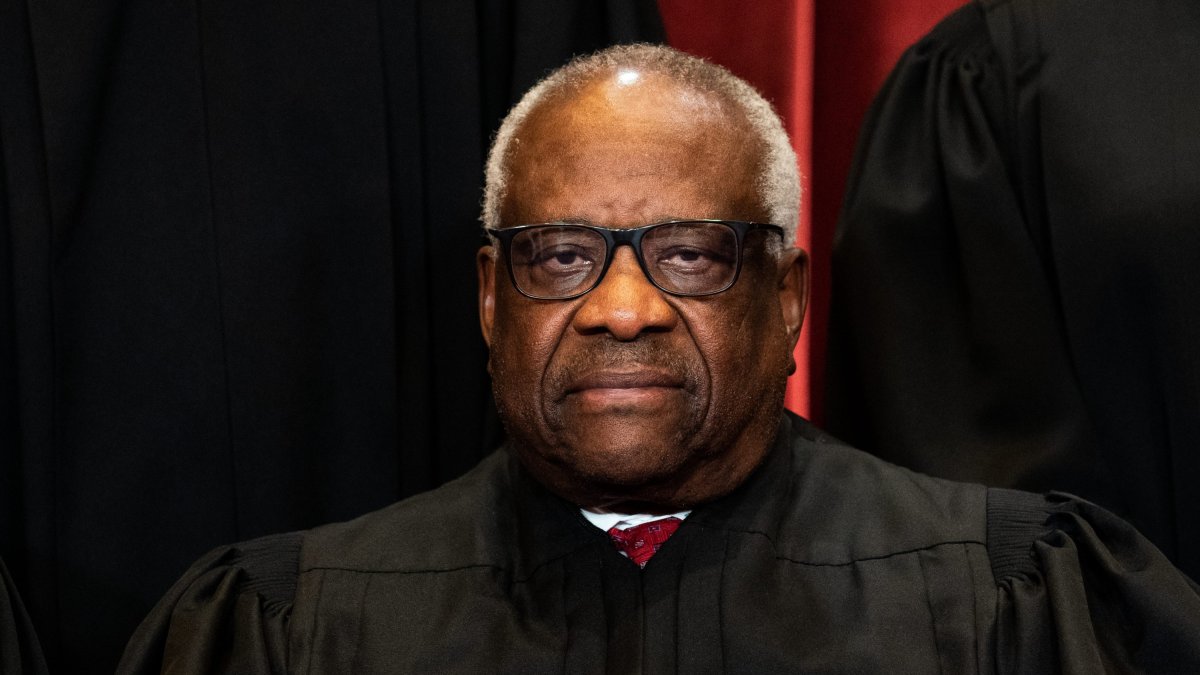 Official image of Justice Clarence Thomas.