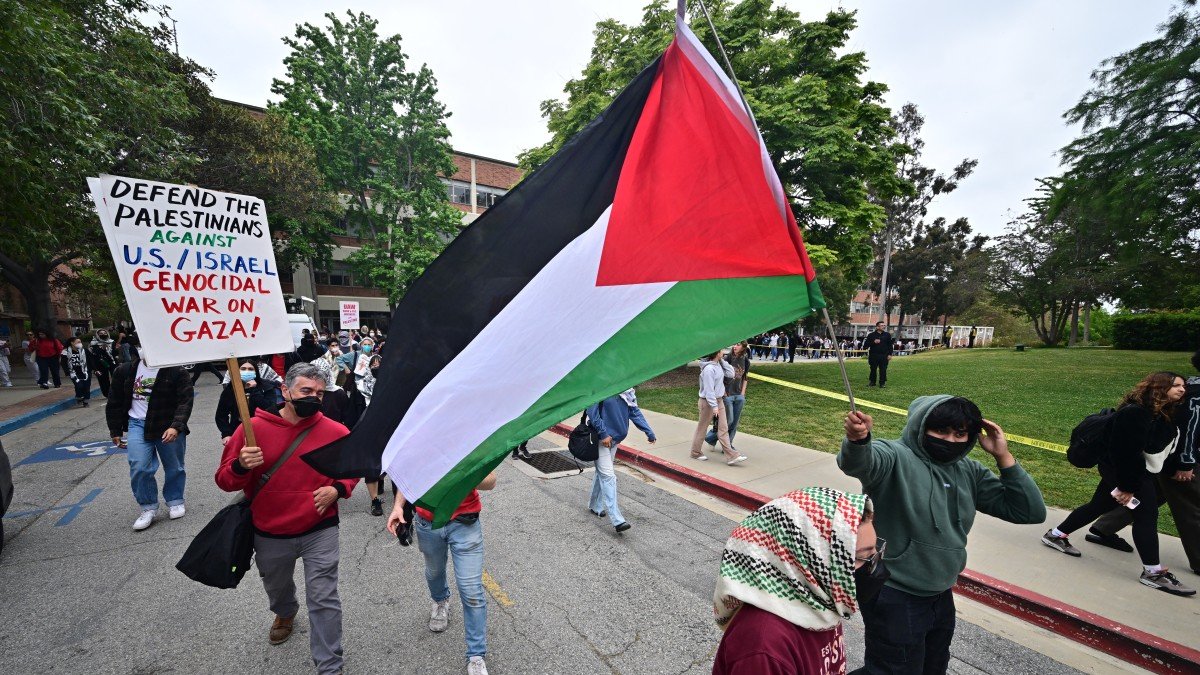 Manifestación pro-Hamás en la Universidad de California