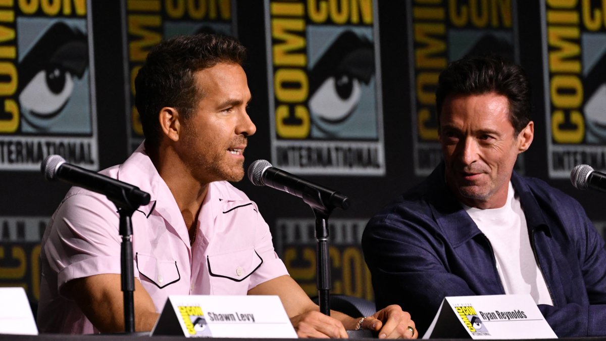 Ryan Reynolds and Hugh Jackman