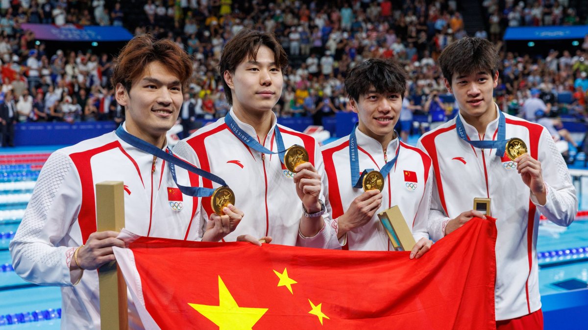 El nadador Pan Zhanle y el resto del equipo chino, oro en el 4x100 masculino