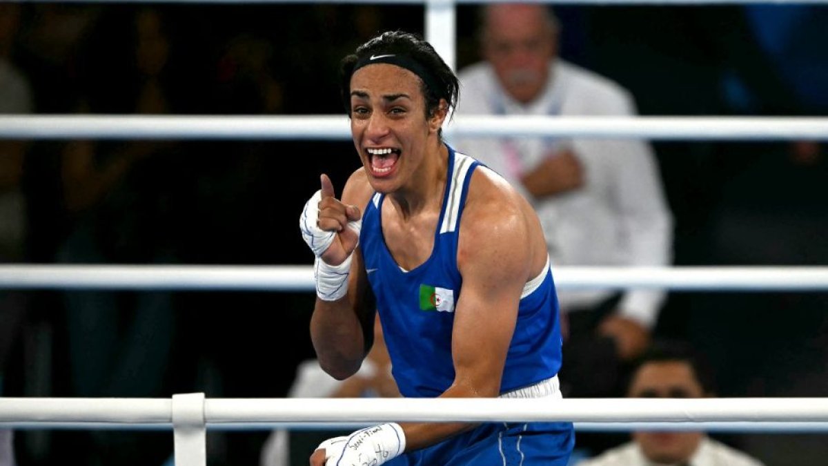 Imane Khelif in the 66 kg women's boxing semifinal.