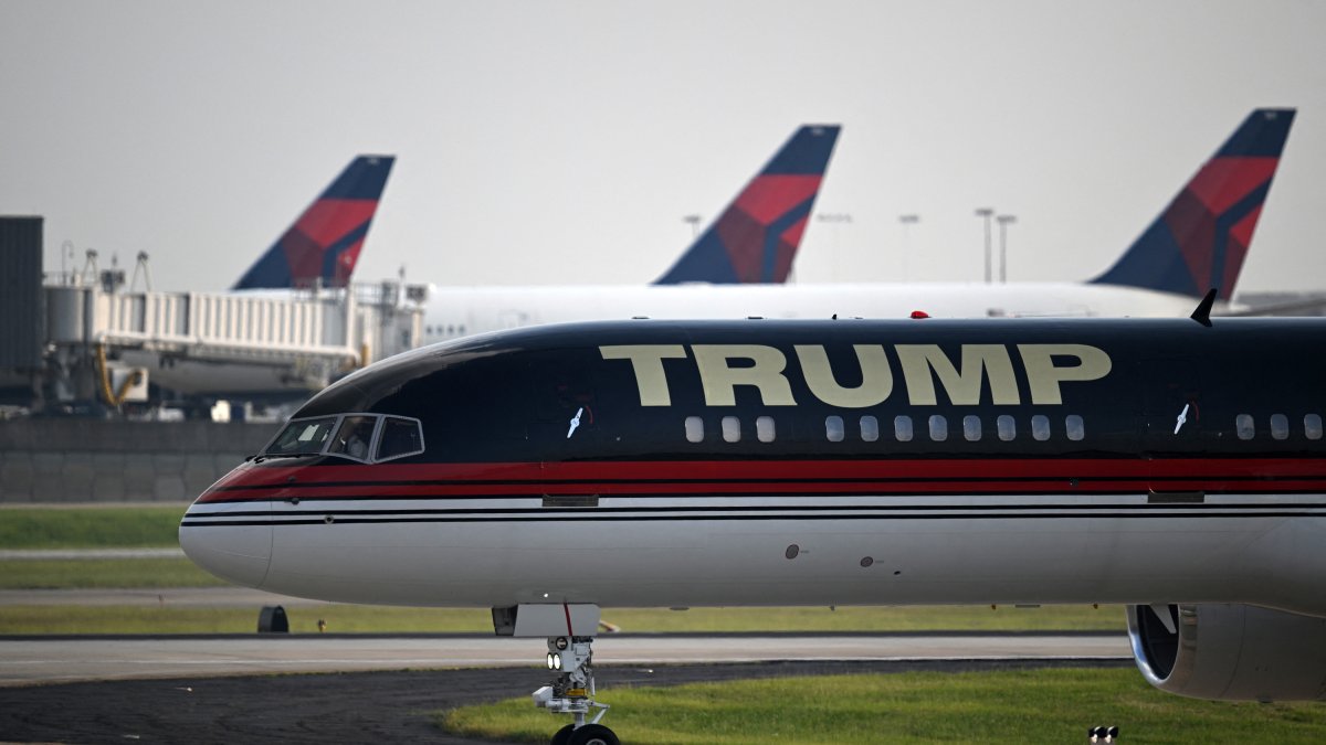 El avión del expresidente tuvo un problema mecánico llegando a Montana/ Andrew Caballero Reynolds