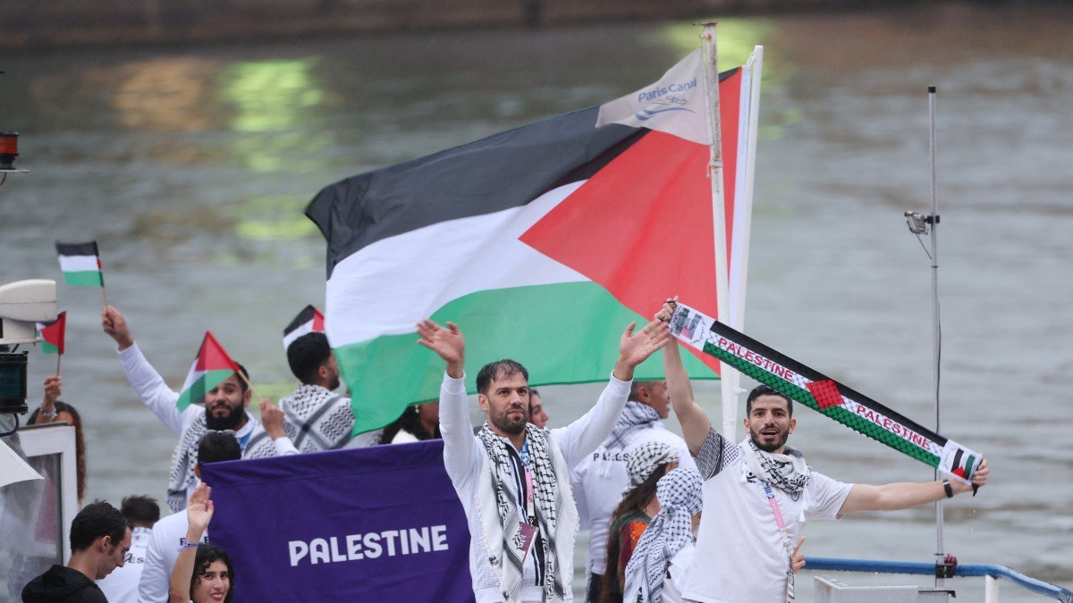 La delegación palestina durante la ceremonia inaugural de los JJOO París 2024