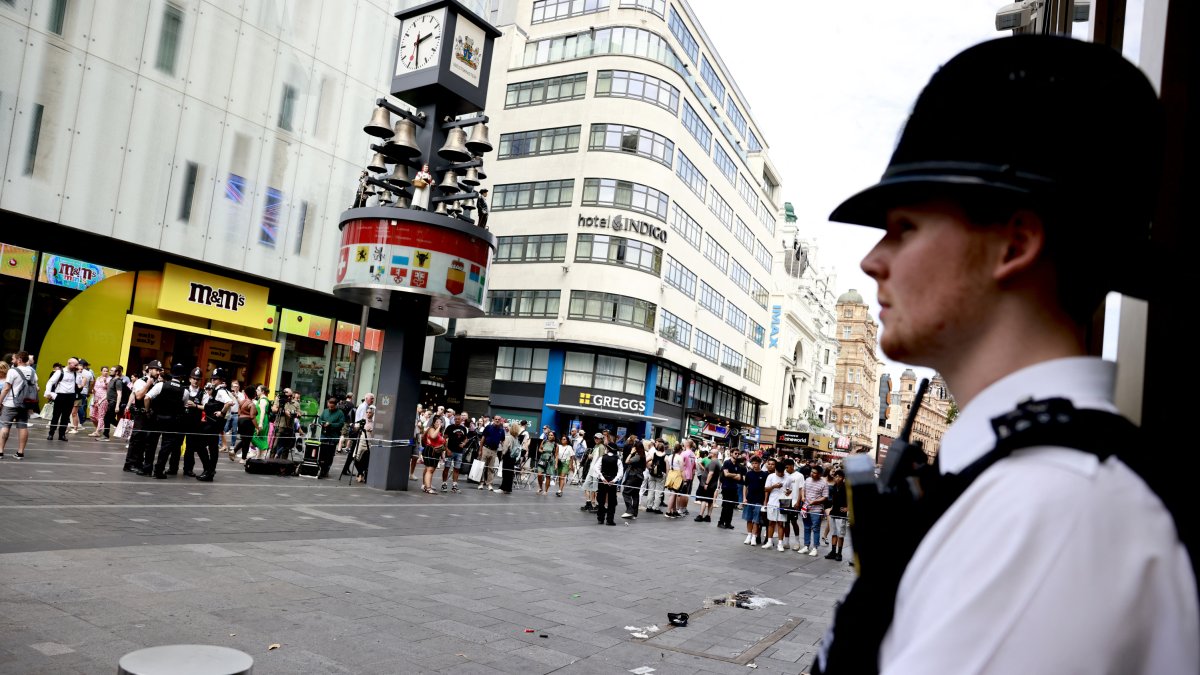 Apuñalamiento en Leicester Square, Londres