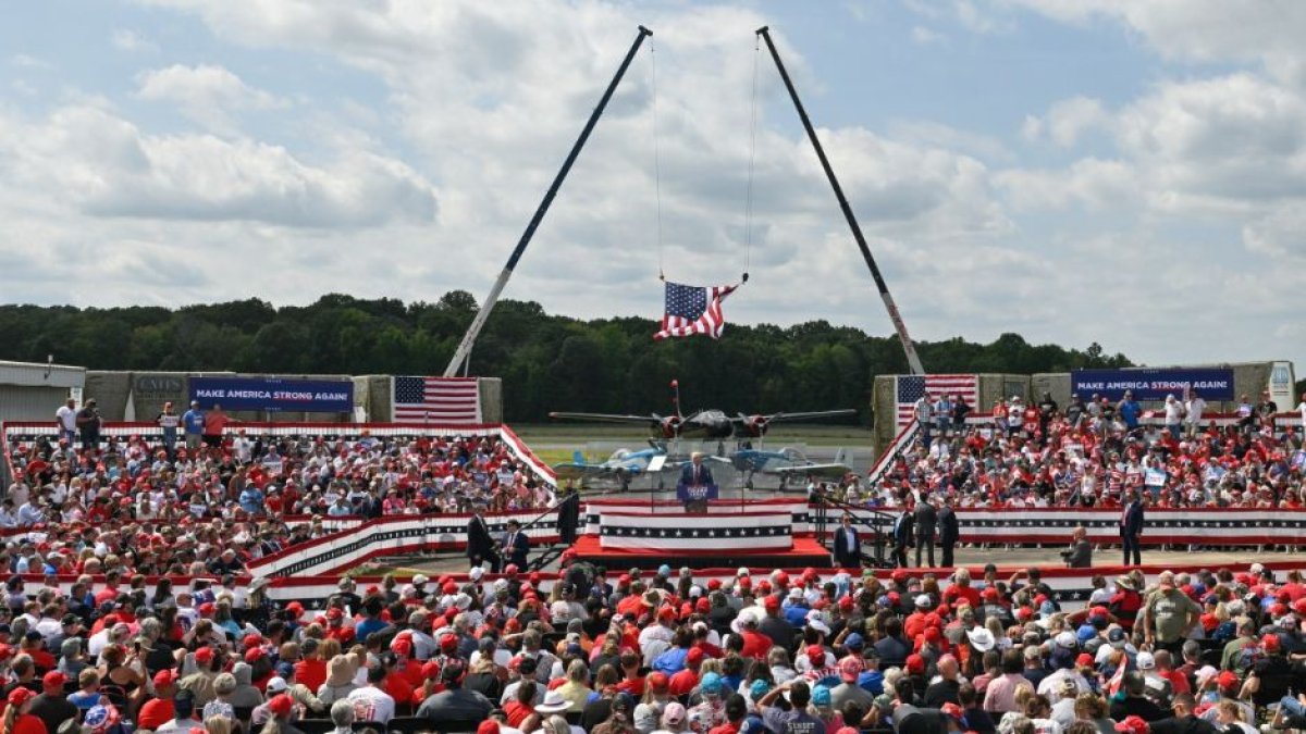 Donald Trump durante un mitin de campaña en Asheboro, Carolina del Norte