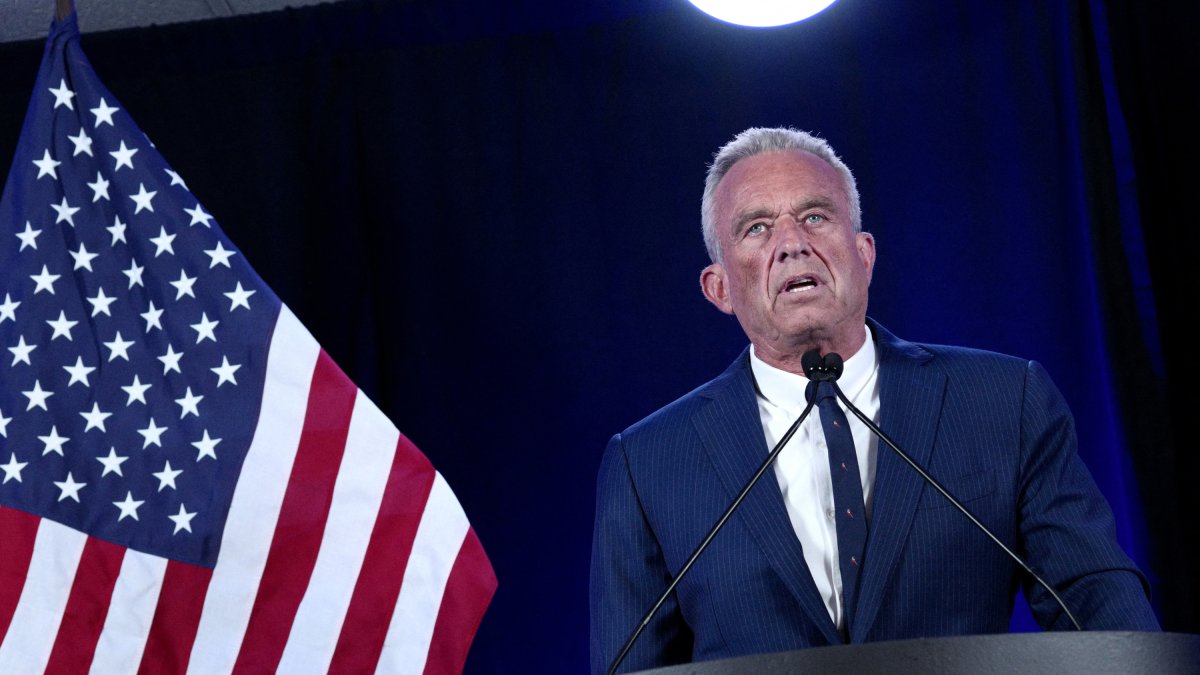 Robert Kennedy Jr. announced the end of his presidential campaign during an event in Arizona/ Olivier Touron.