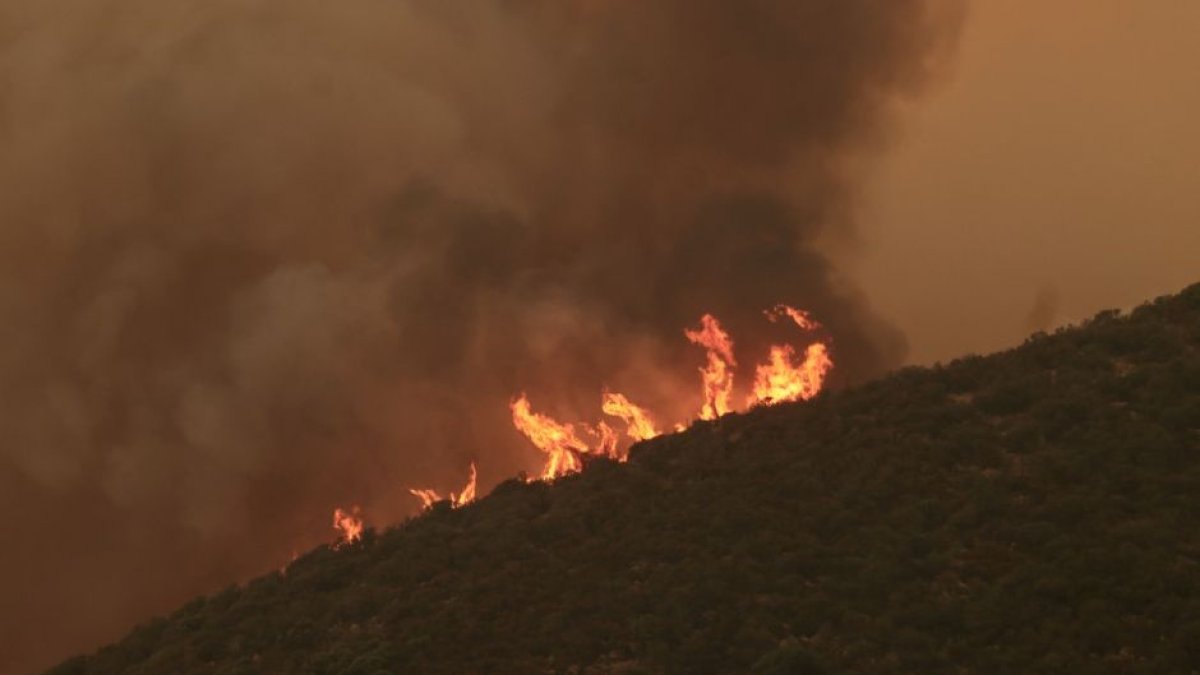 Foto referencial de un incendio en California