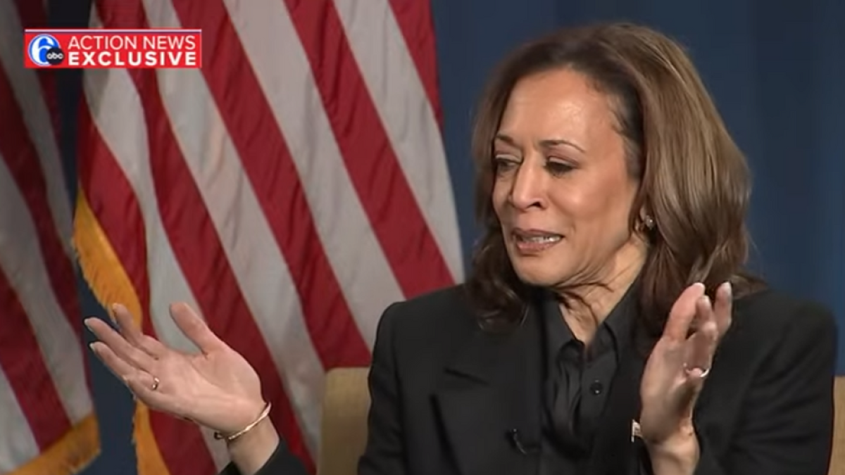 La vicepresidente Kamala Harris en una entrevista con 6abc Philadelphia