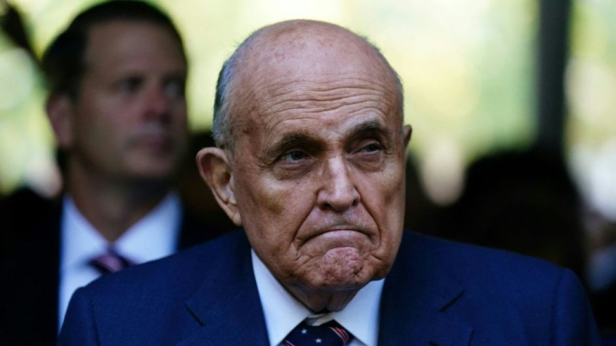 El ex alcalde de la ciudad de Nueva York, Rudy Giulian en una ceremonia conmemorativa por el 23º aniversario del ataque terrorista del 11 de septiembre