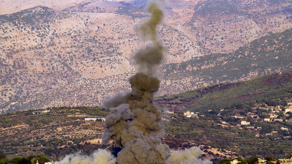 Israeli air strike in southern Lebanon
