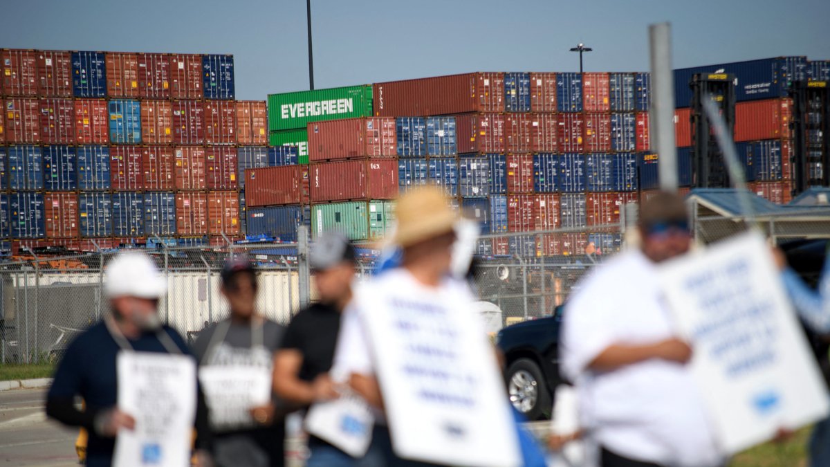 La Asociación Internacional de Estibadores (ILA) lleva tres días de huelga/ Mark Felix