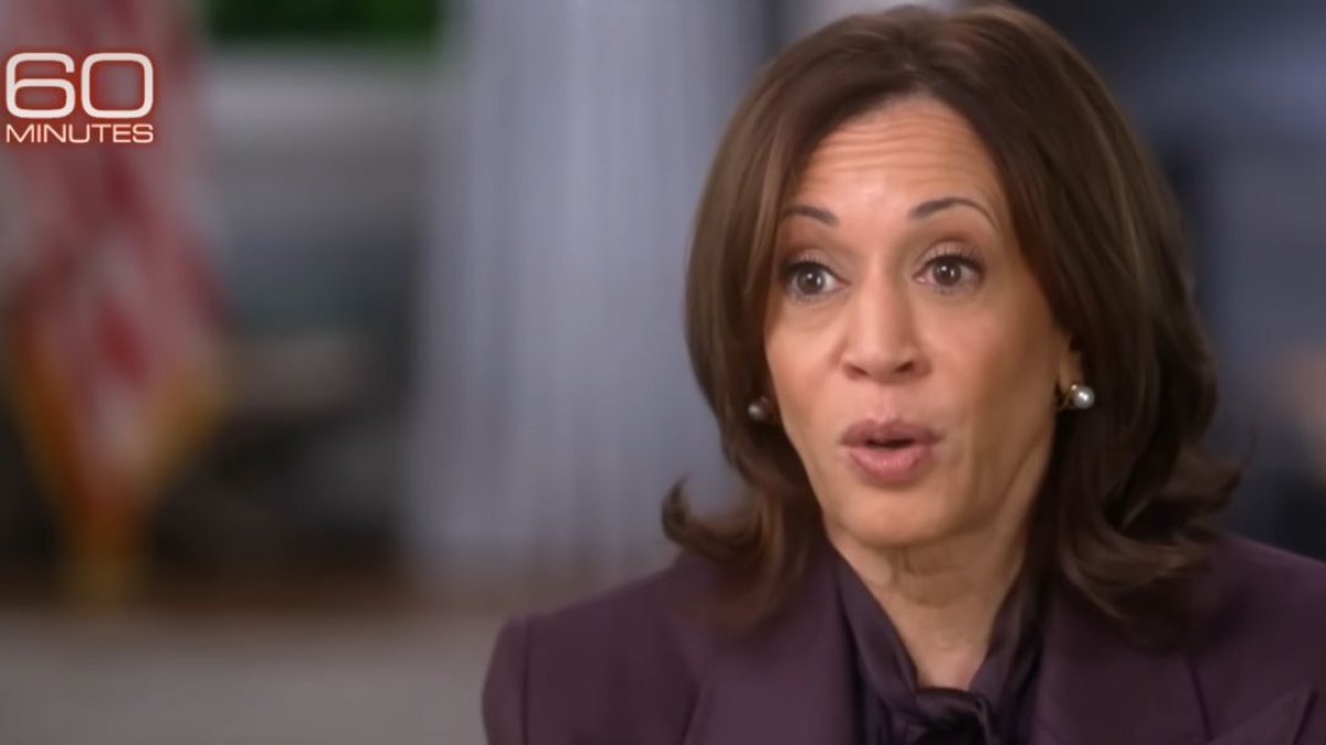 Kamala Harris durante su entrevista en 60 minutos.