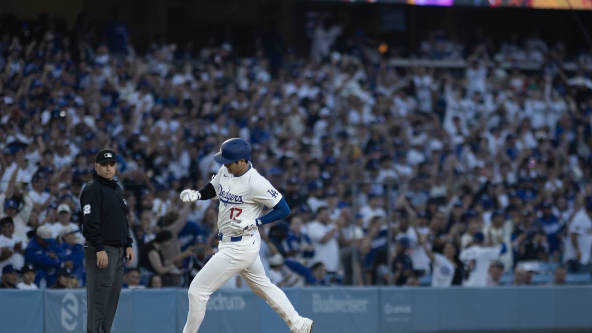 Shohei Ohtani, tras batear un jonrón solitario
